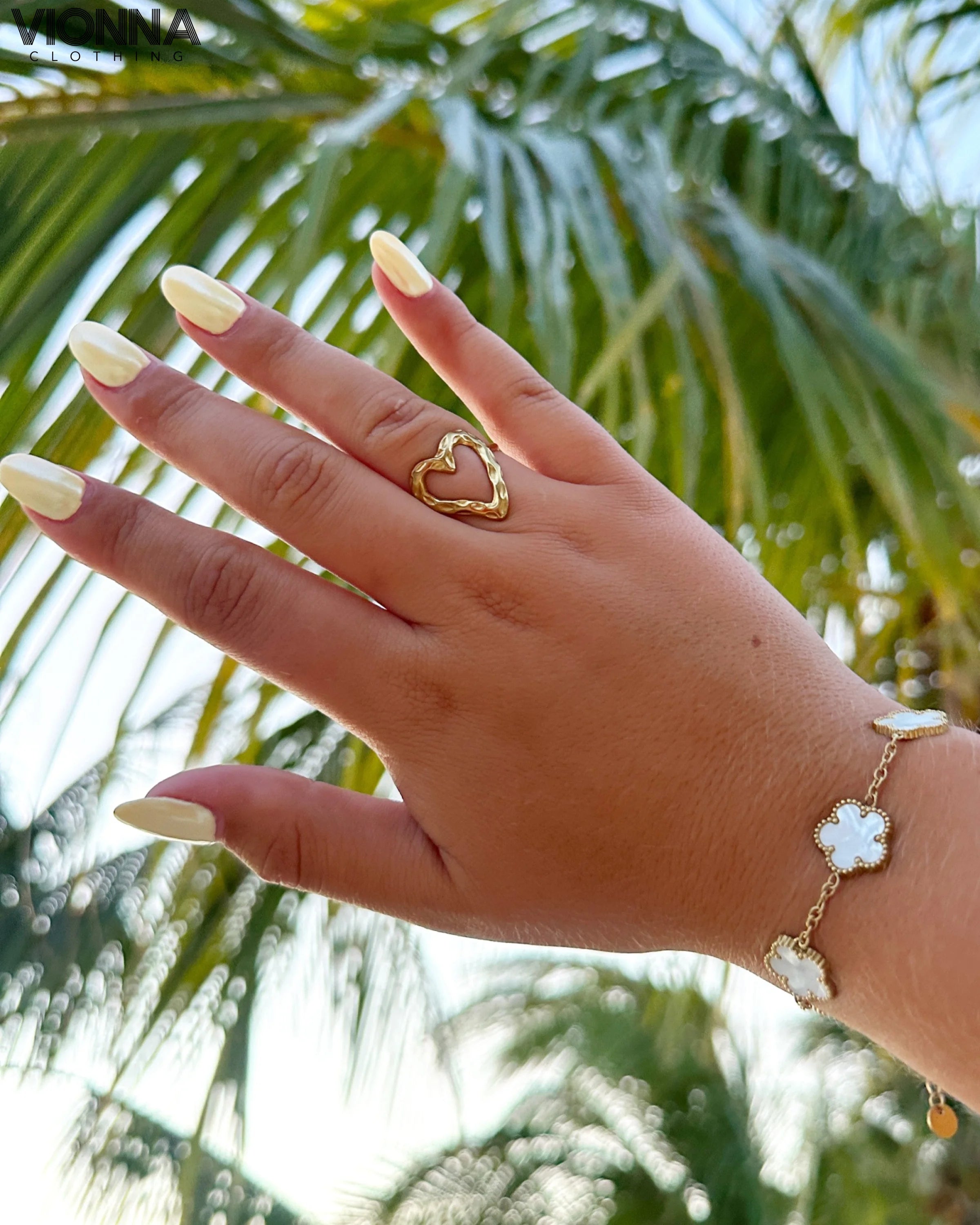 nina-bracelet-382.webp